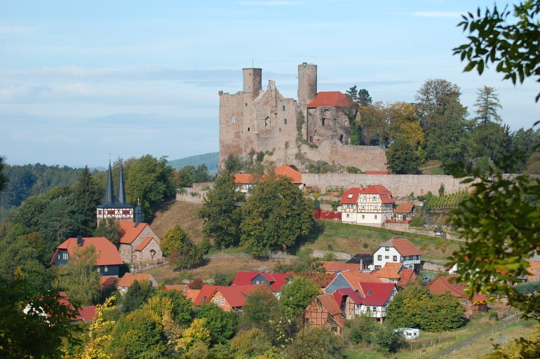 Burg Hanstein und Rimbach vom Guckelüber
